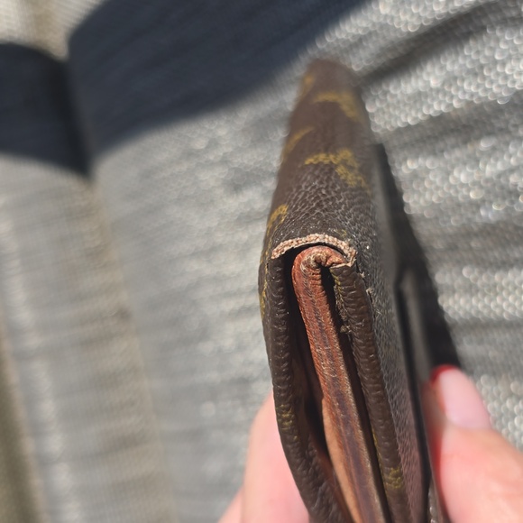 Louis Vuitton wallet - Picture 5 of 10